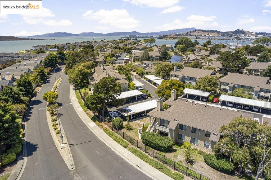 31 Lakeshore Court