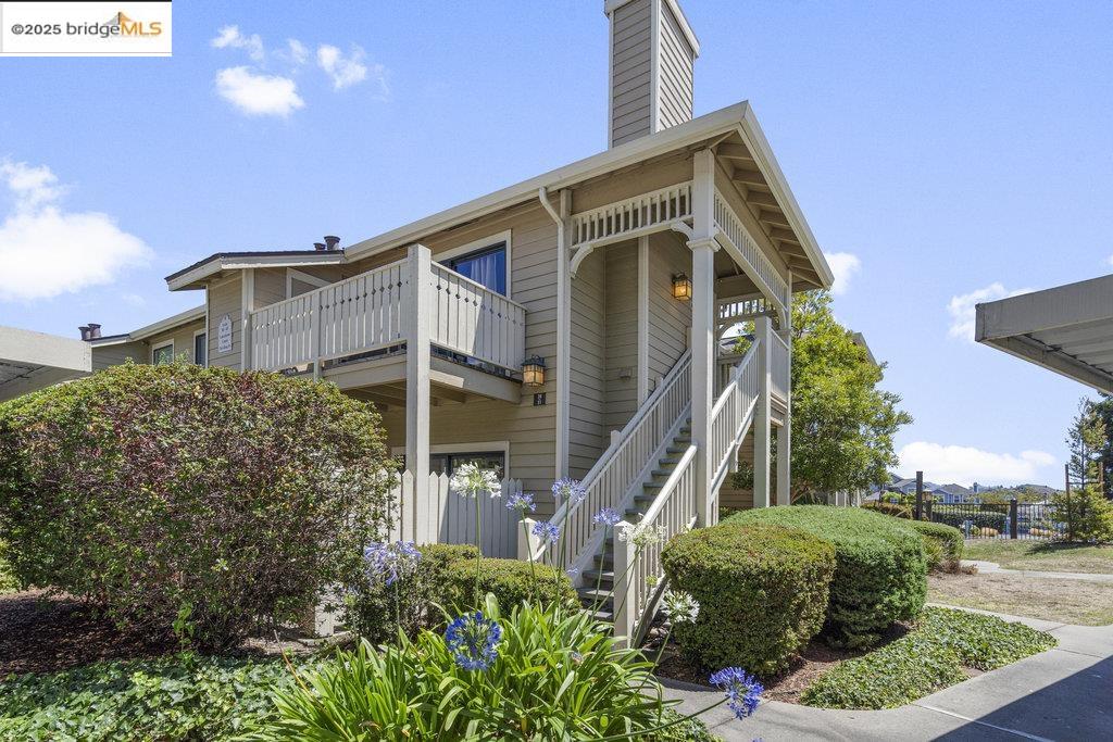 31 Lakeshore Court