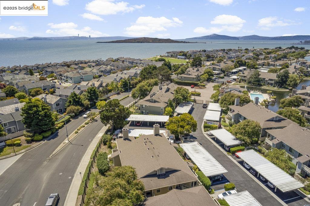 31 Lakeshore Court