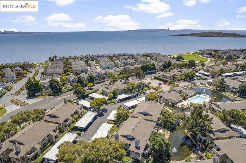 31 Lakeshore Court