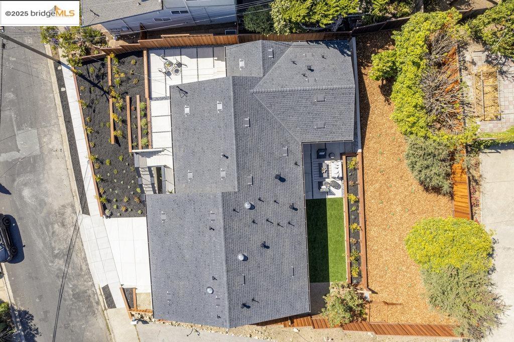 844 Gelston Place
