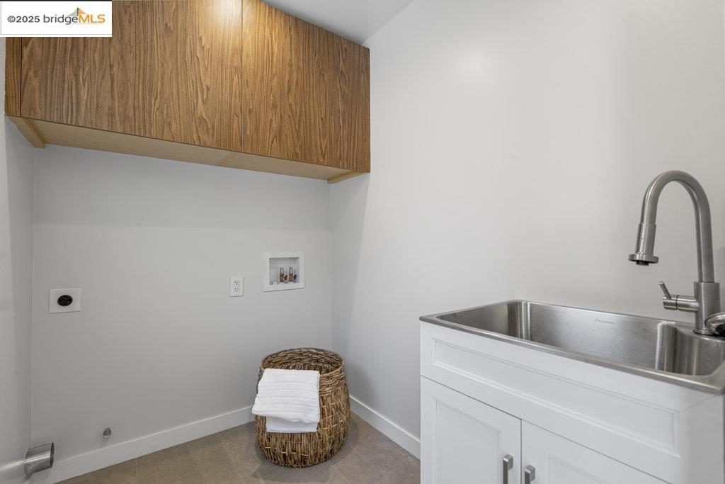 844 Gelston Place