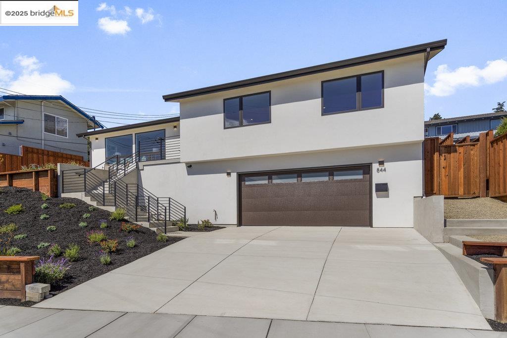 844 Gelston Place