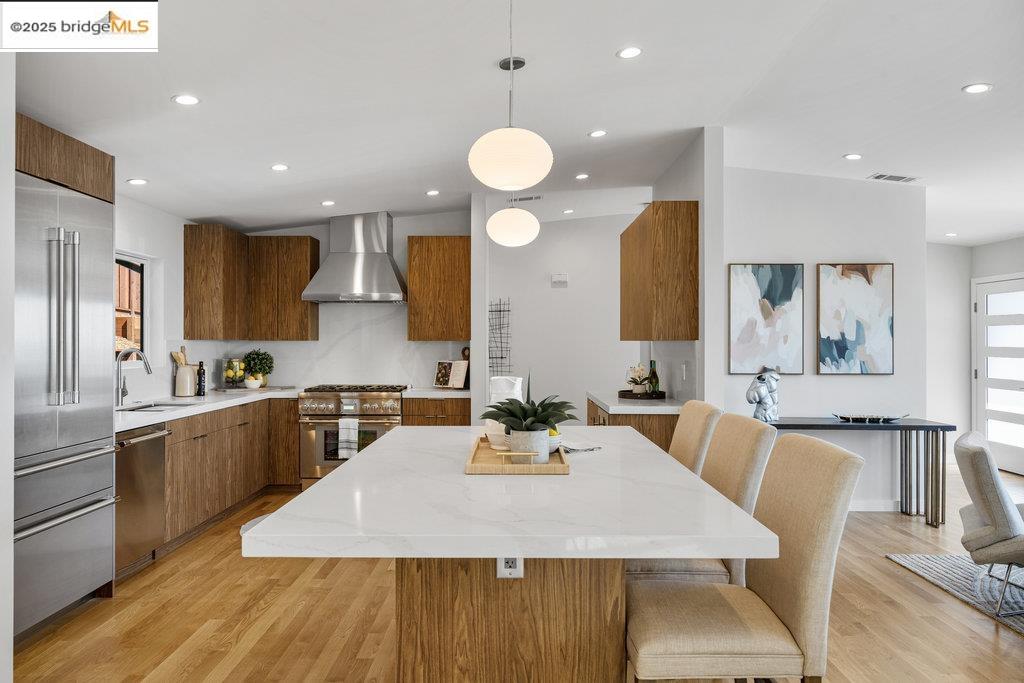 844 Gelston Place