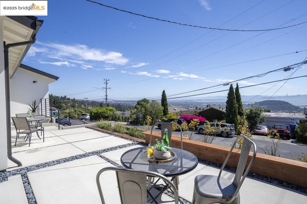 844 Gelston Place