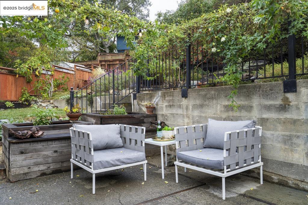 2400 Mira Vista Drive