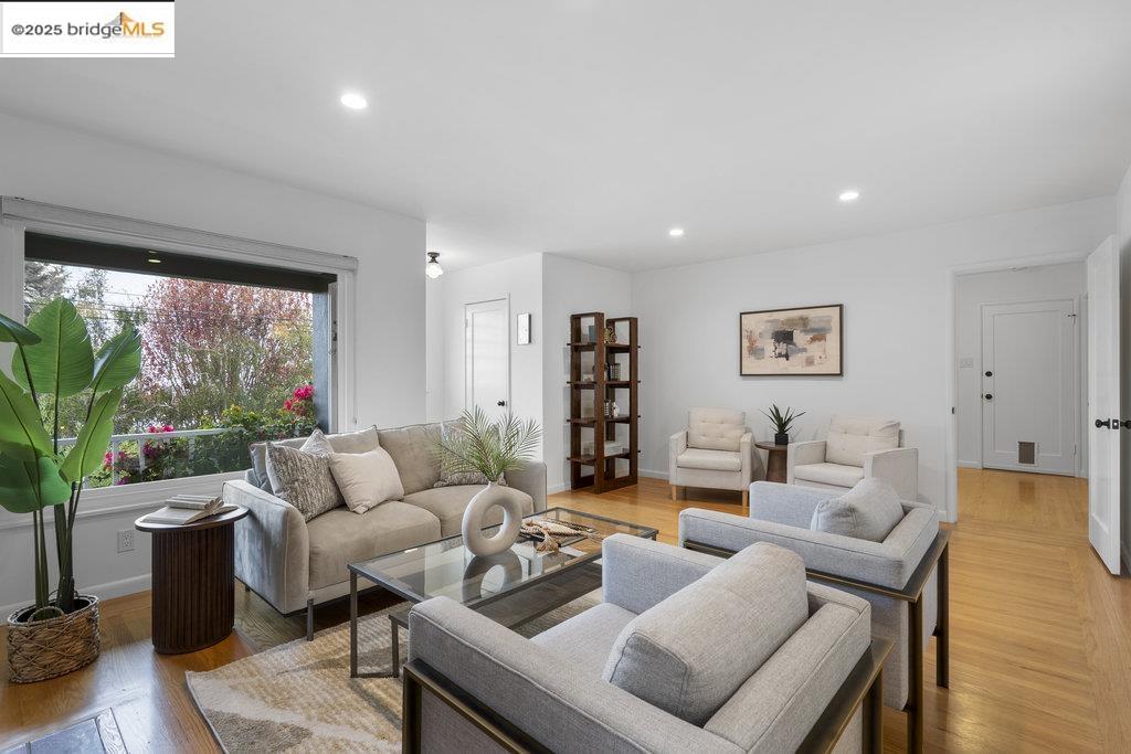 2400 Mira Vista Drive