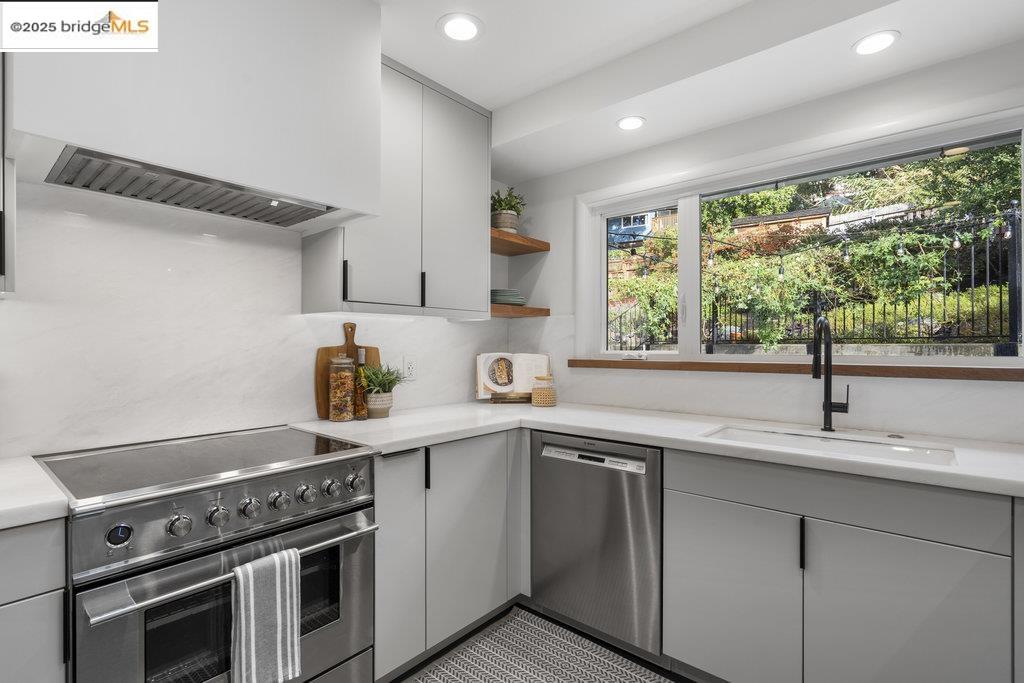 2400 Mira Vista Drive