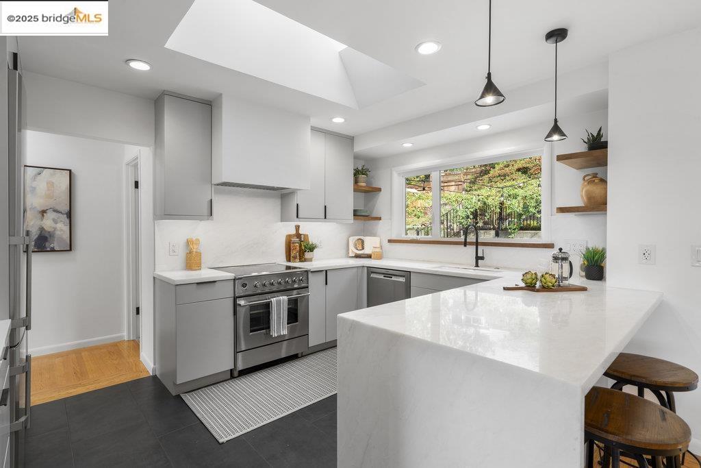 2400 Mira Vista Drive