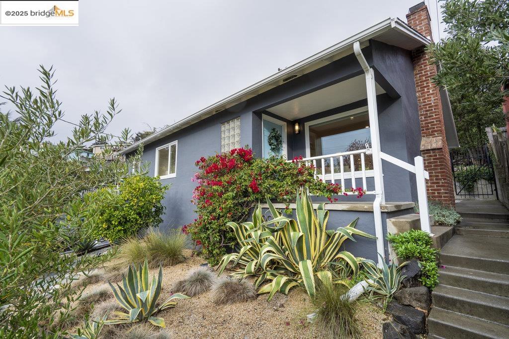 2400 Mira Vista Drive