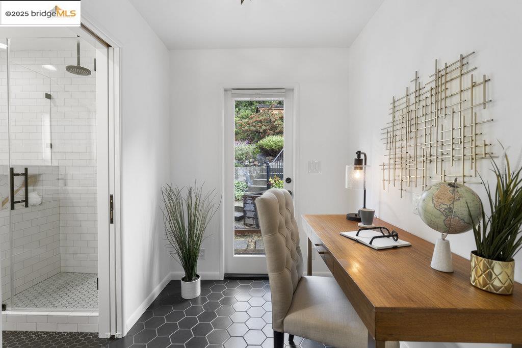 2400 Mira Vista Drive