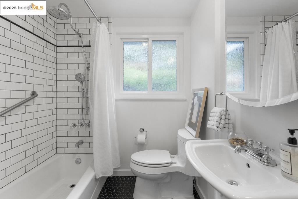 2400 Mira Vista Drive