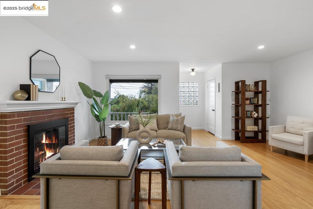 2400 Mira Vista Drive