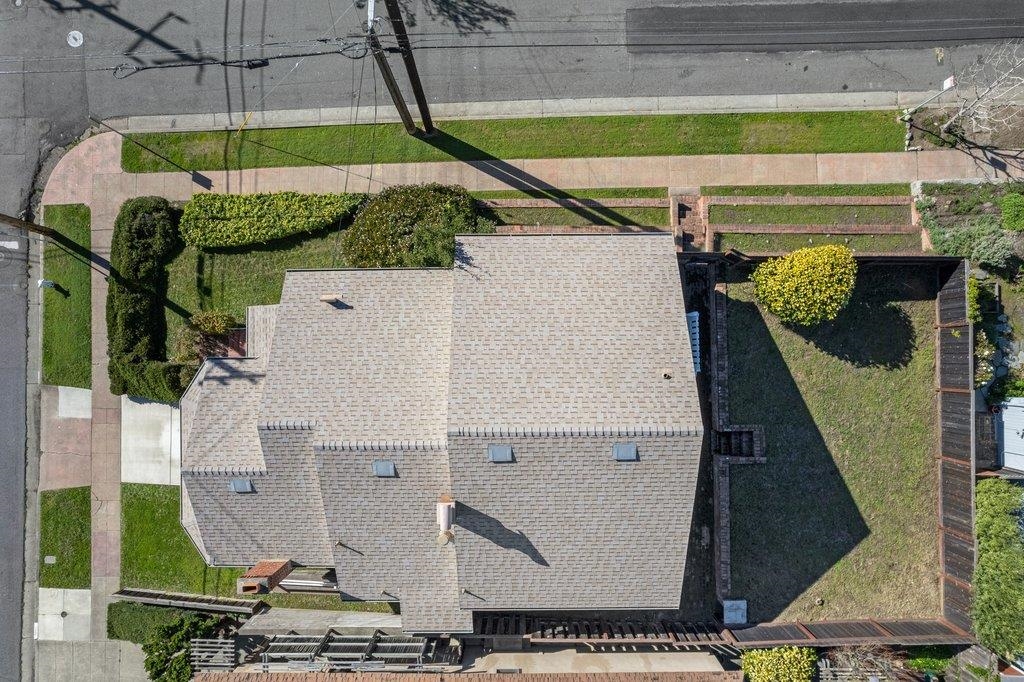 5901 Burlingame Avenue