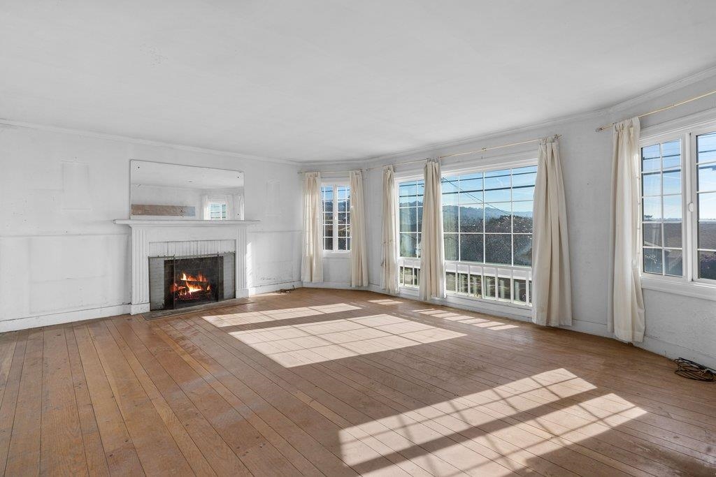 5901 Burlingame Avenue