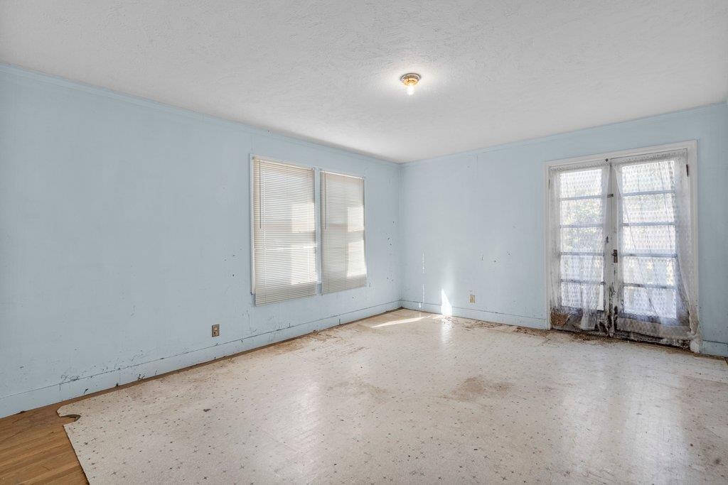 5901 Burlingame Avenue