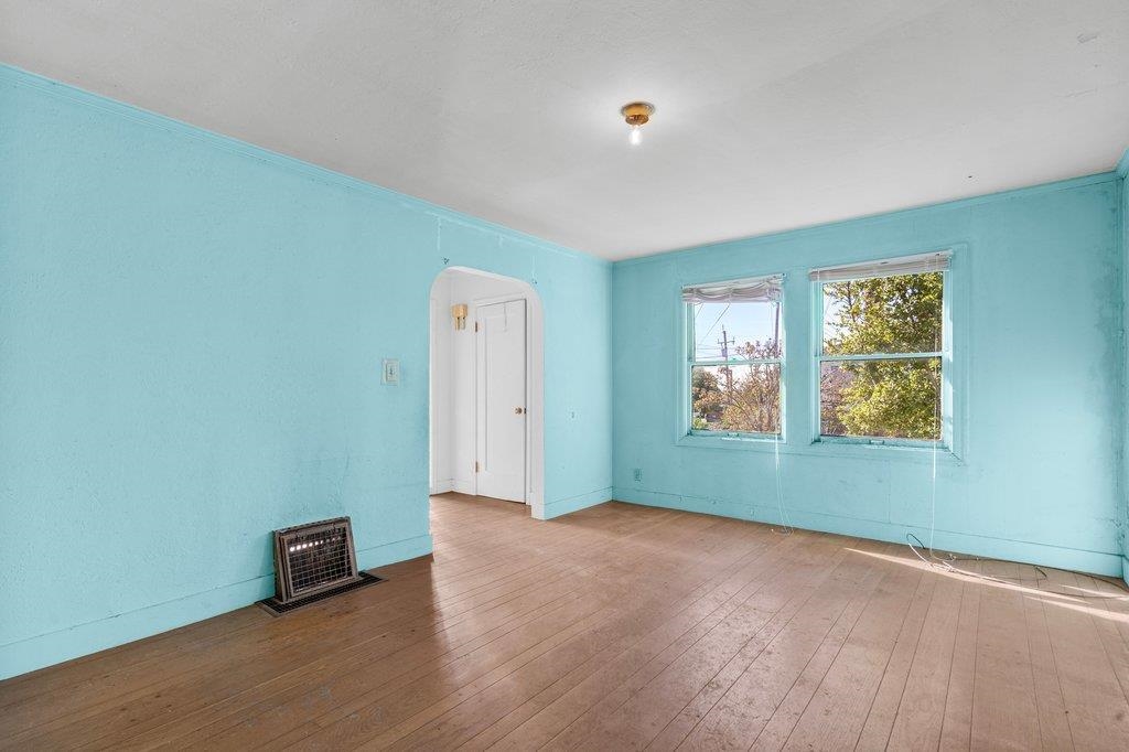 5901 Burlingame Avenue