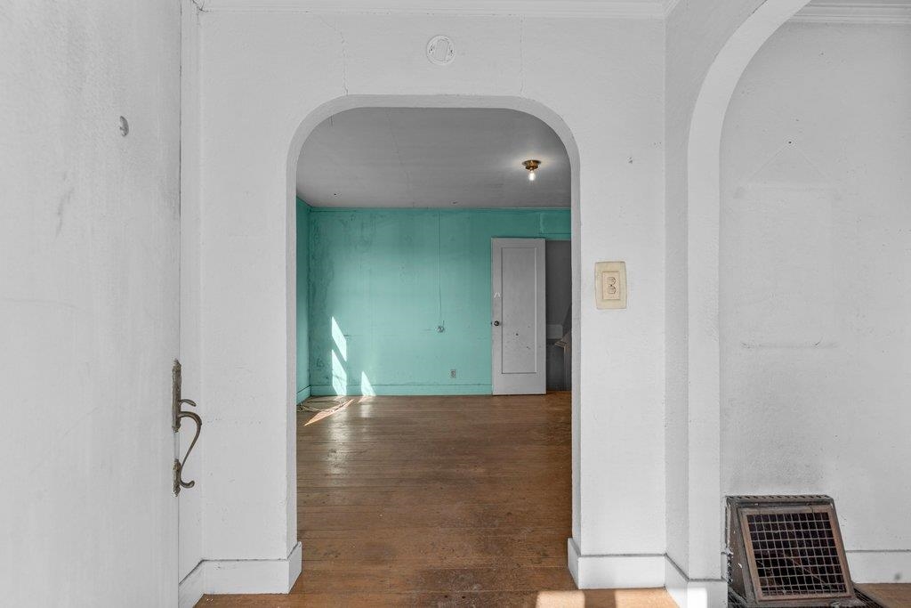 5901 Burlingame Avenue