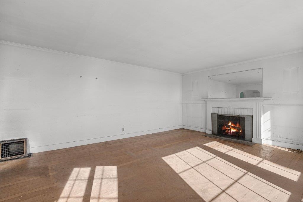 5901 Burlingame Avenue