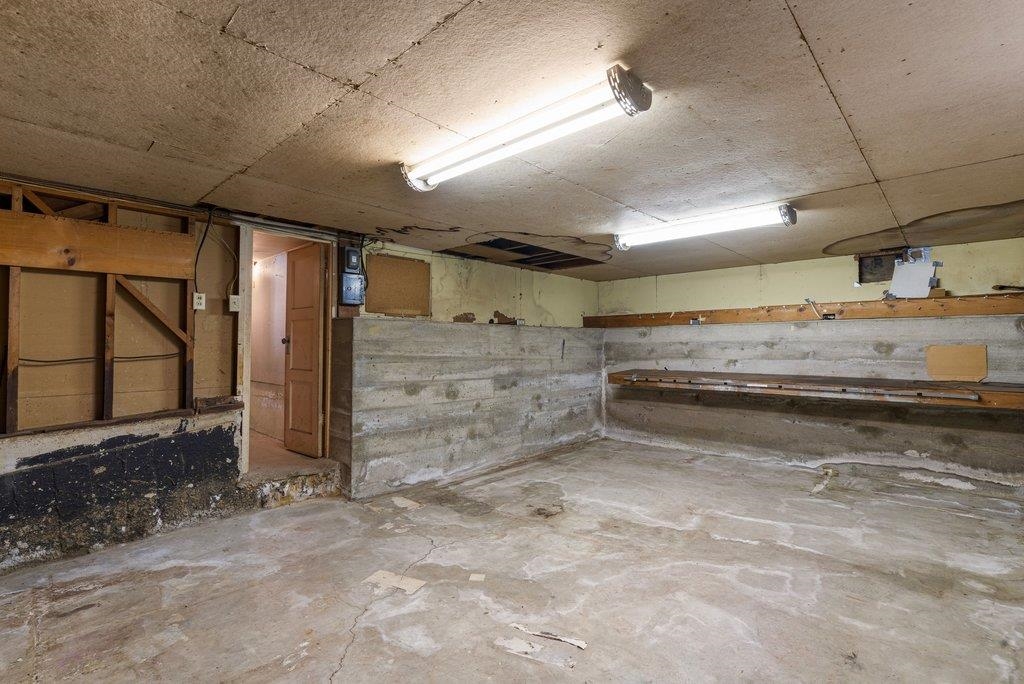 5901 Burlingame Avenue