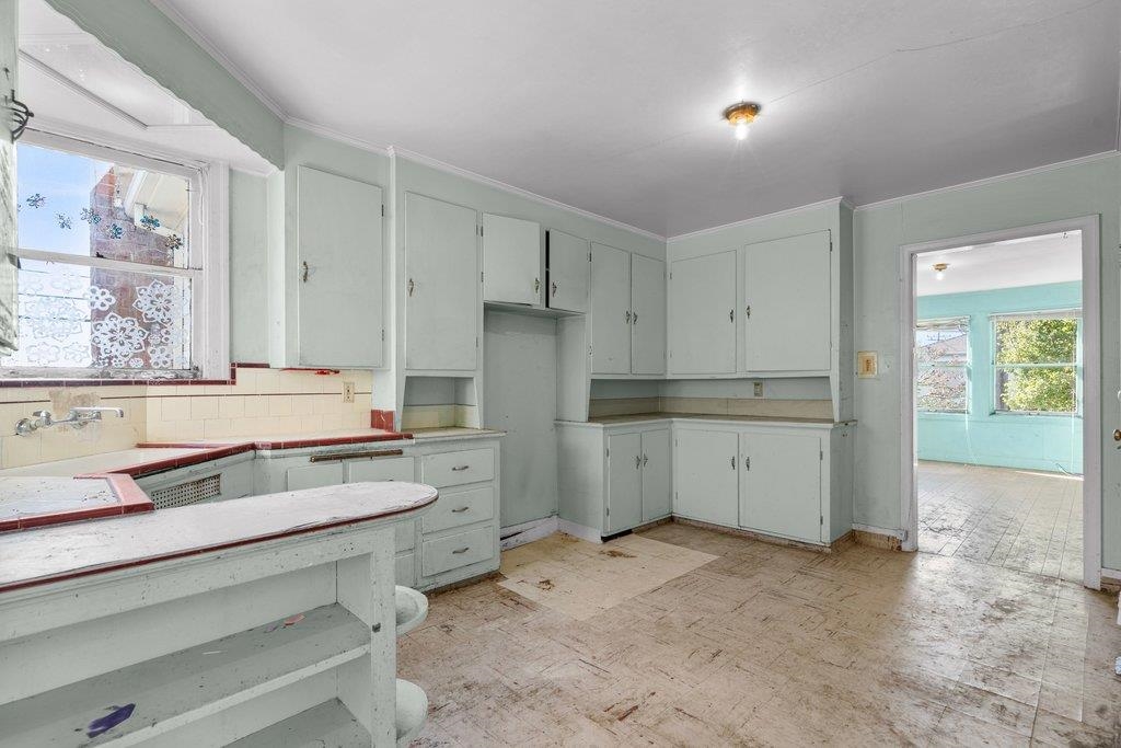 5901 Burlingame Avenue