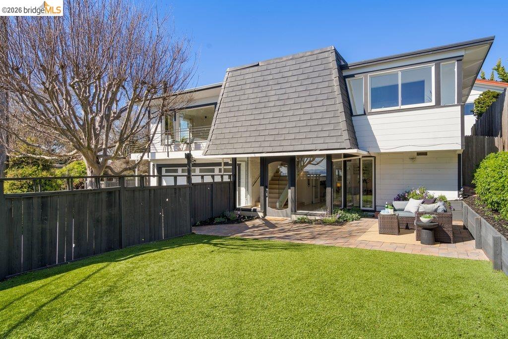 6715 Canyon Trail