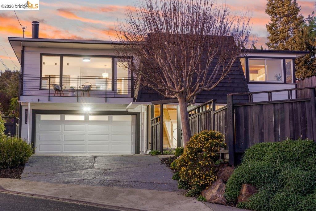 6715 Canyon Trail
