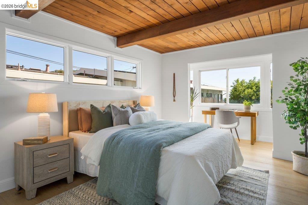 6715 Canyon Trail