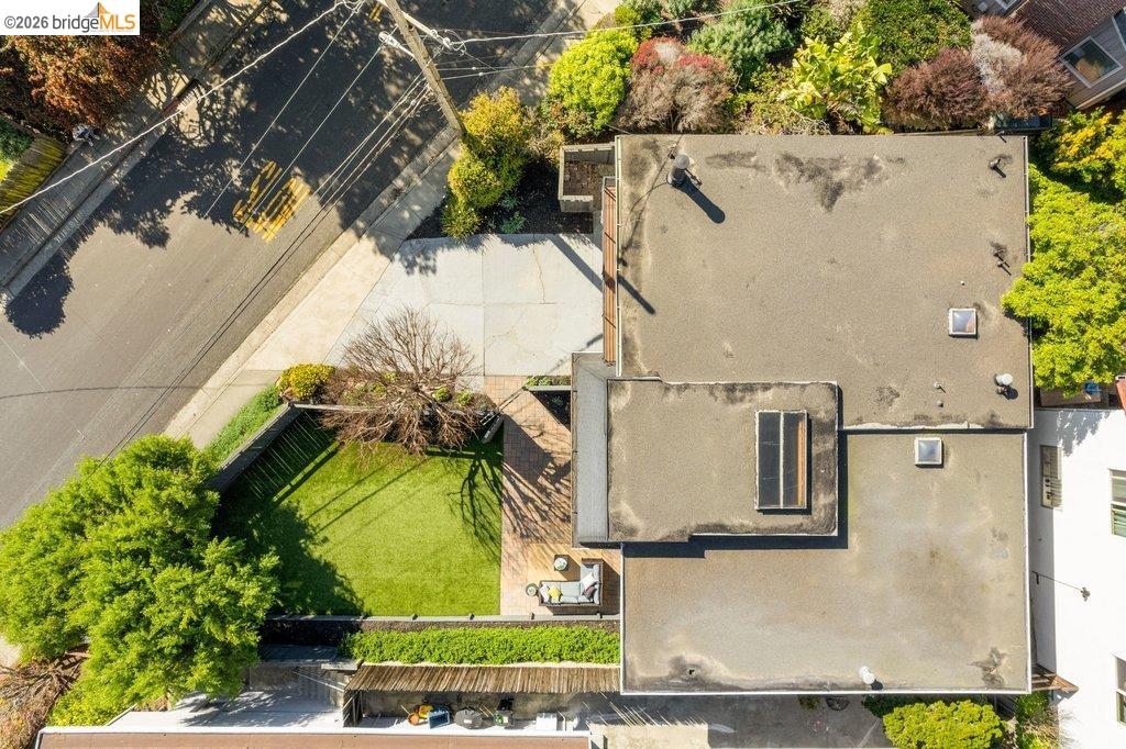 6715 Canyon Trail