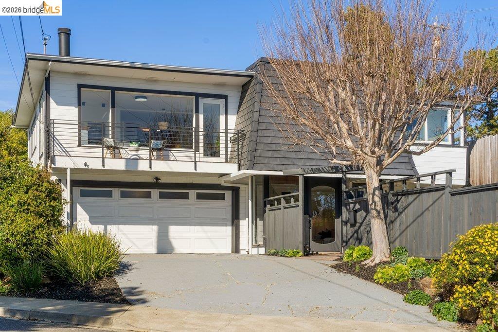 6715 Canyon Trail