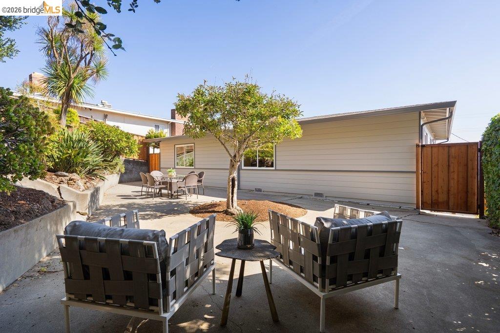 6941 Fairview Drive