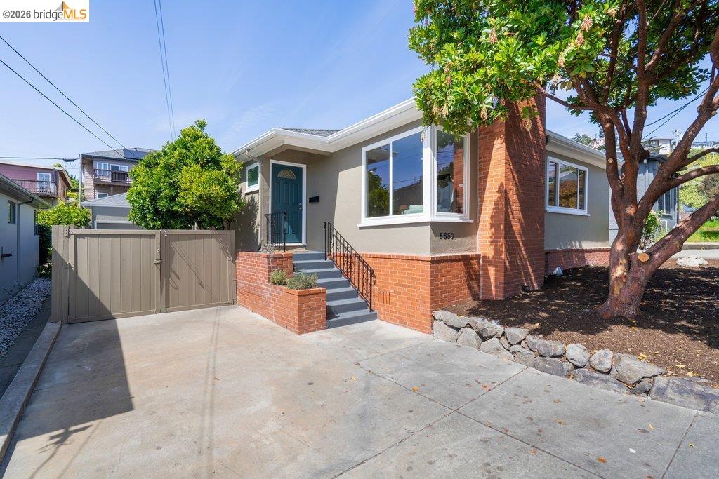 5637 Ludwig Avenue