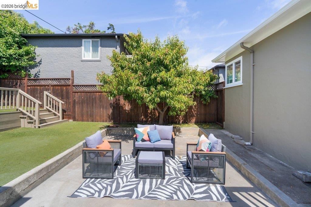 5637 Ludwig Avenue