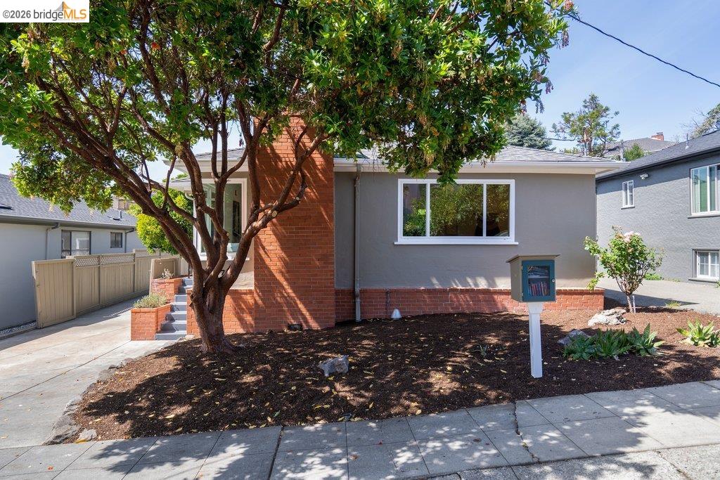 5637 Ludwig Avenue