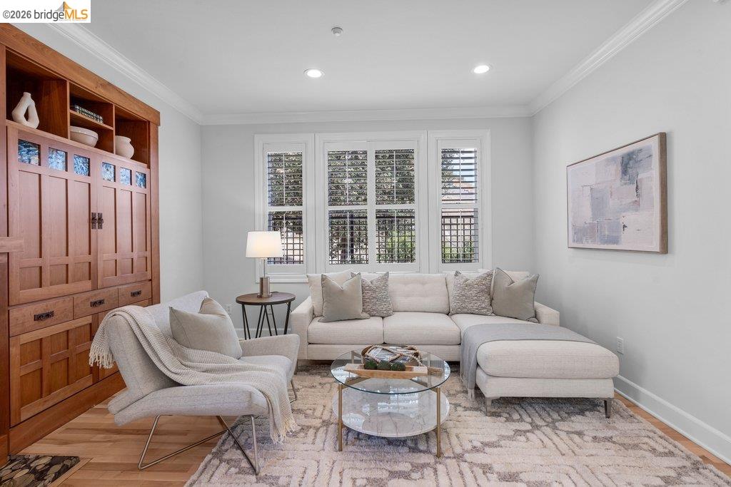207 Flagship Court