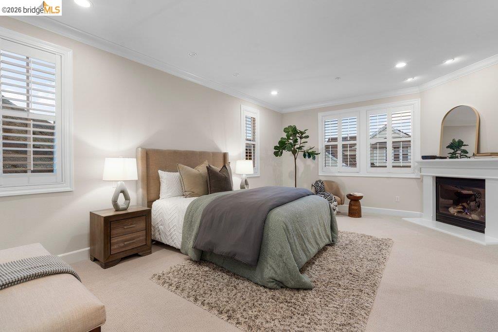 207 Flagship Court