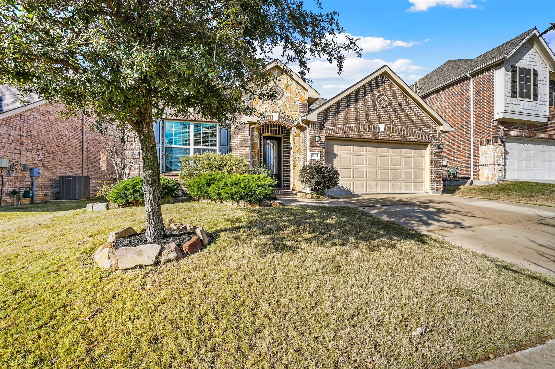 3204 Glen Crest Lane