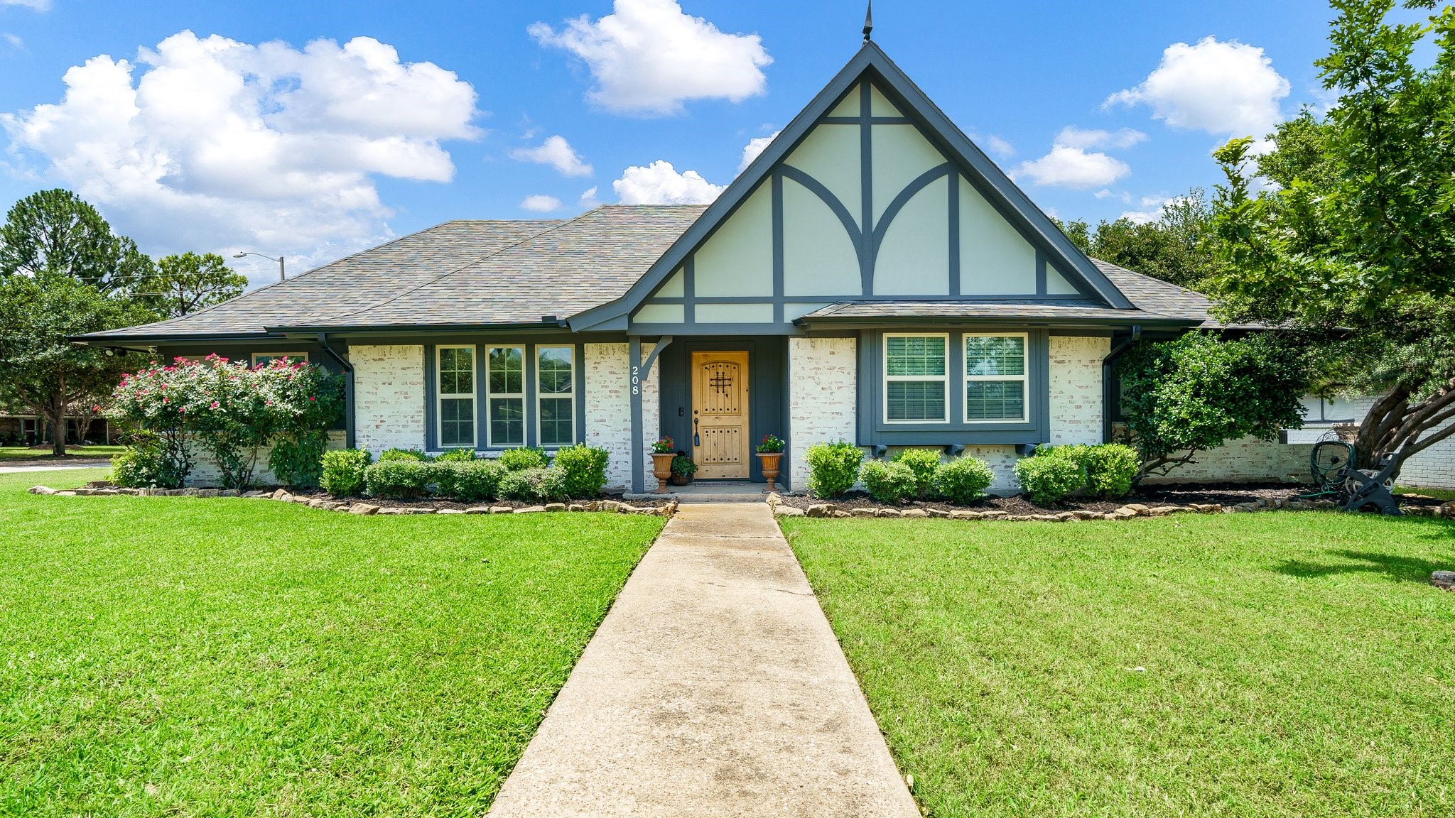 208 Carnoustie Drive