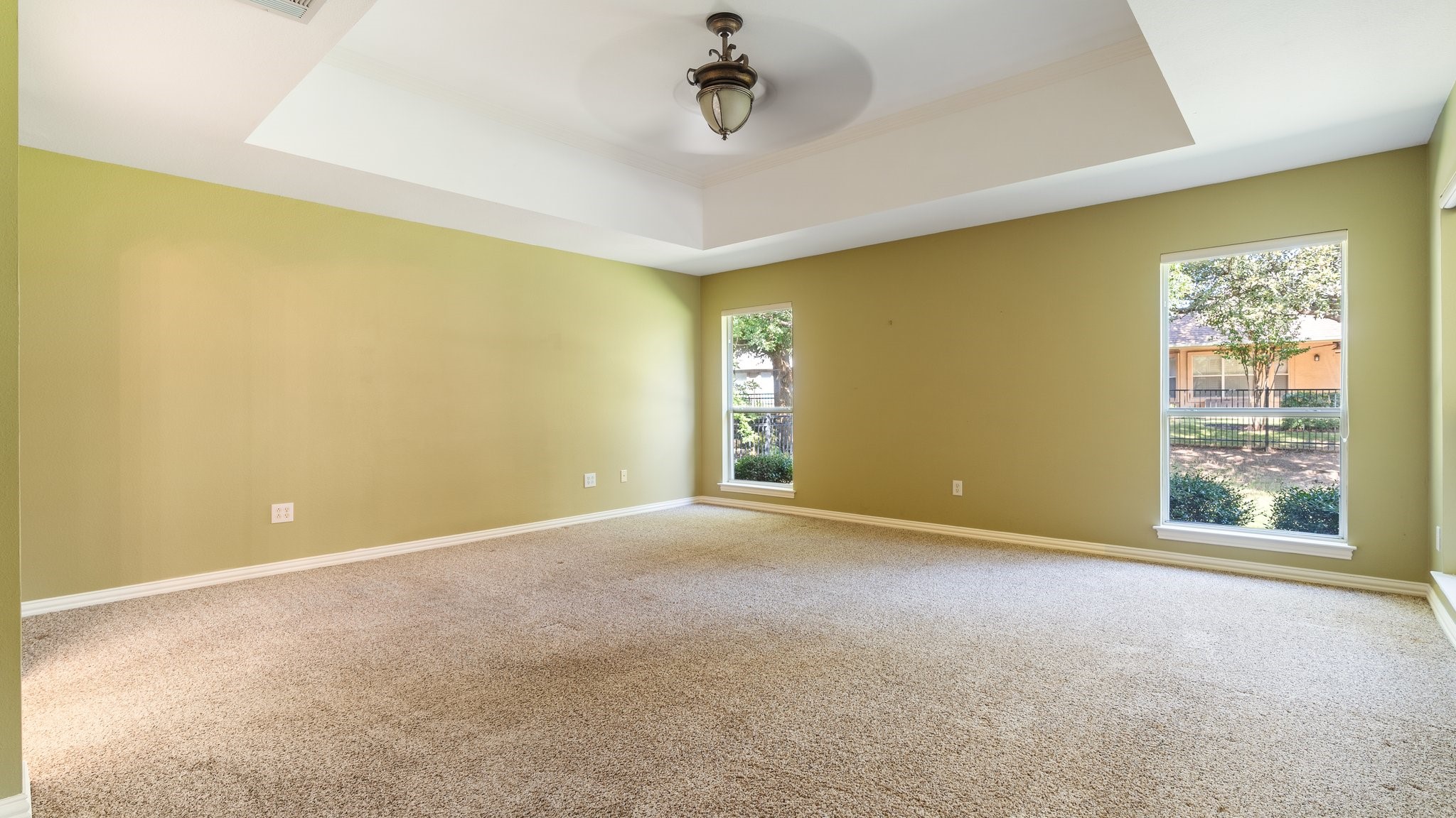9424 Grandview Drive