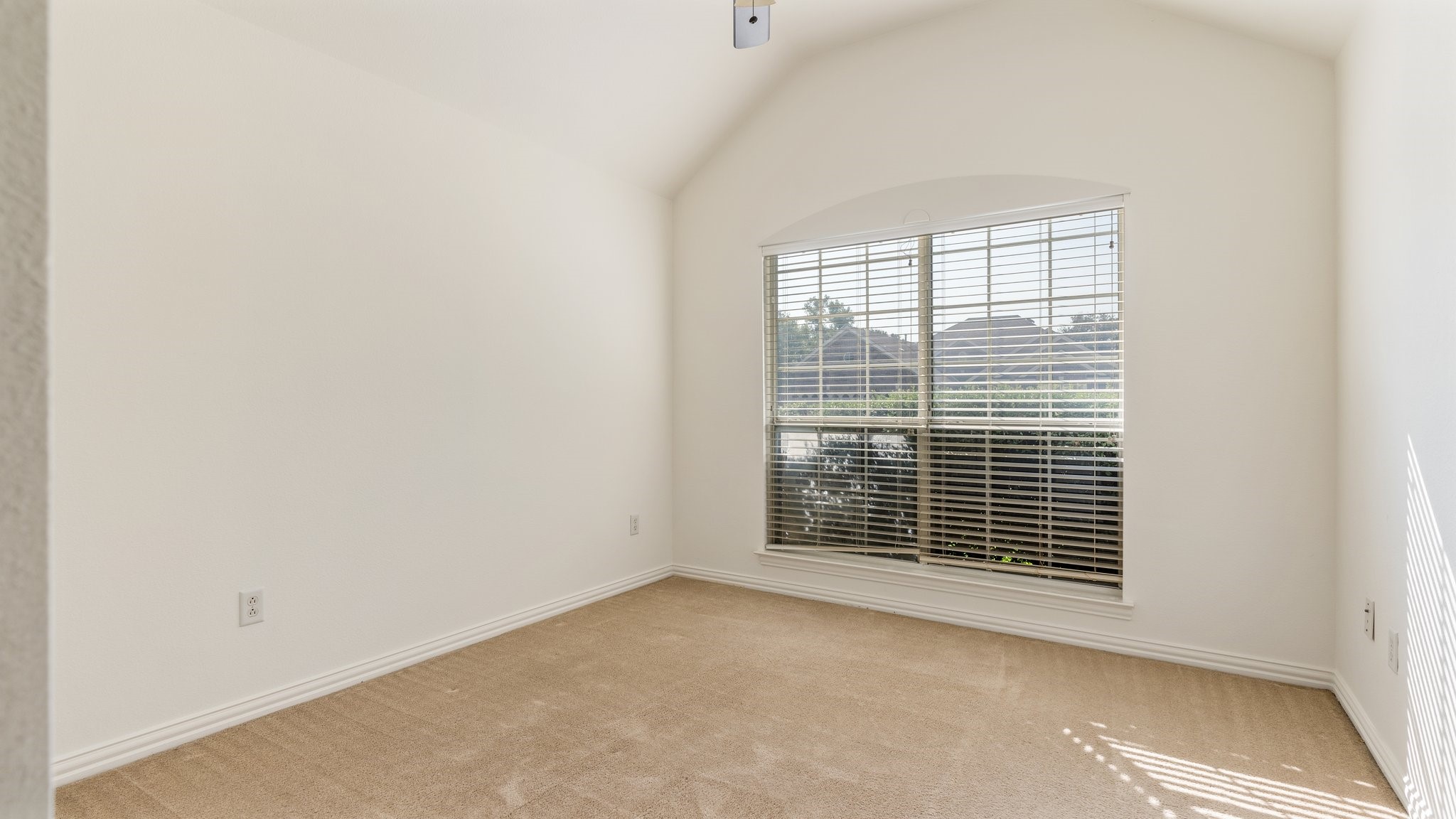9424 Grandview Drive