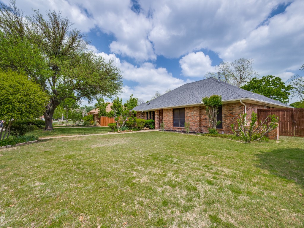 460 Highland Hills Lane