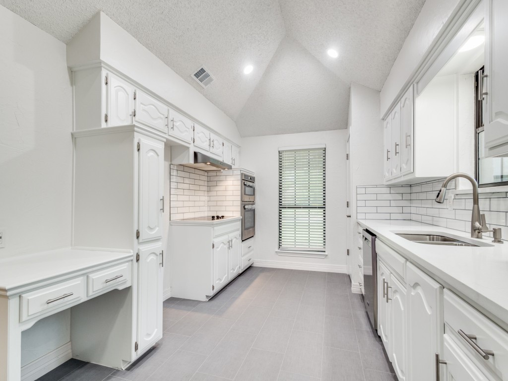 460 Highland Hills Lane