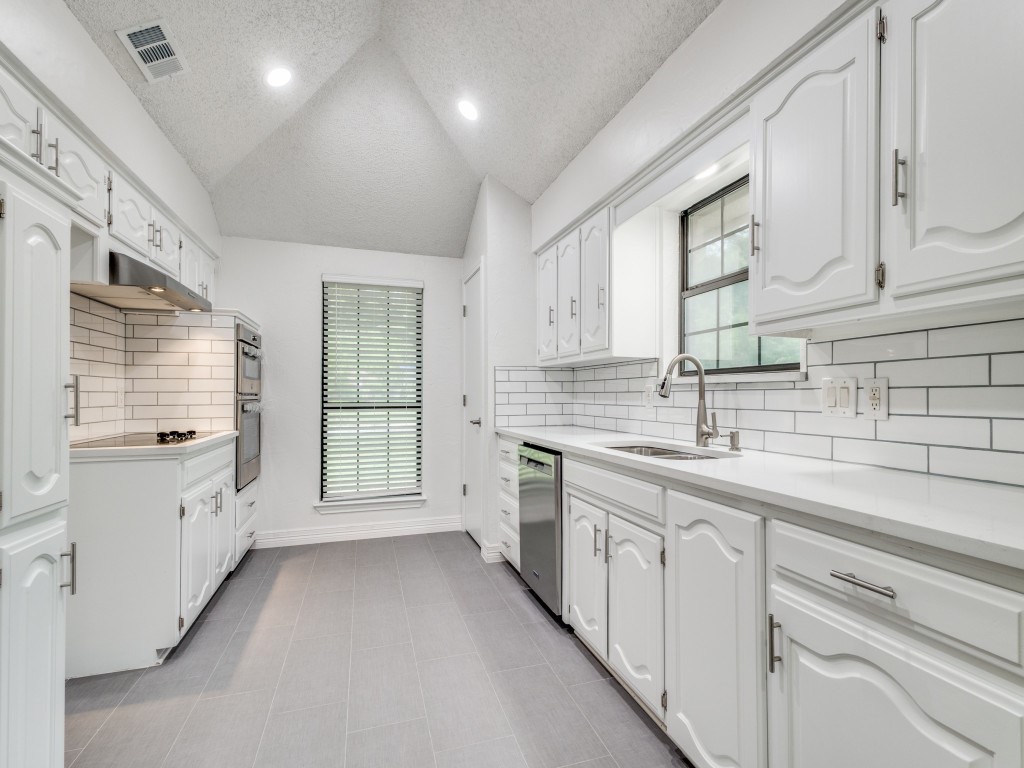 460 Highland Hills Lane