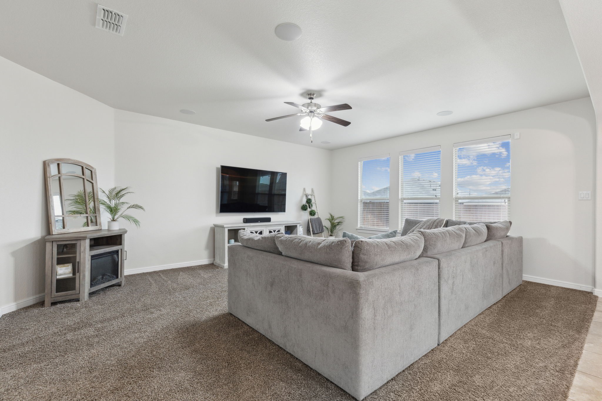 1108 Lakin Road