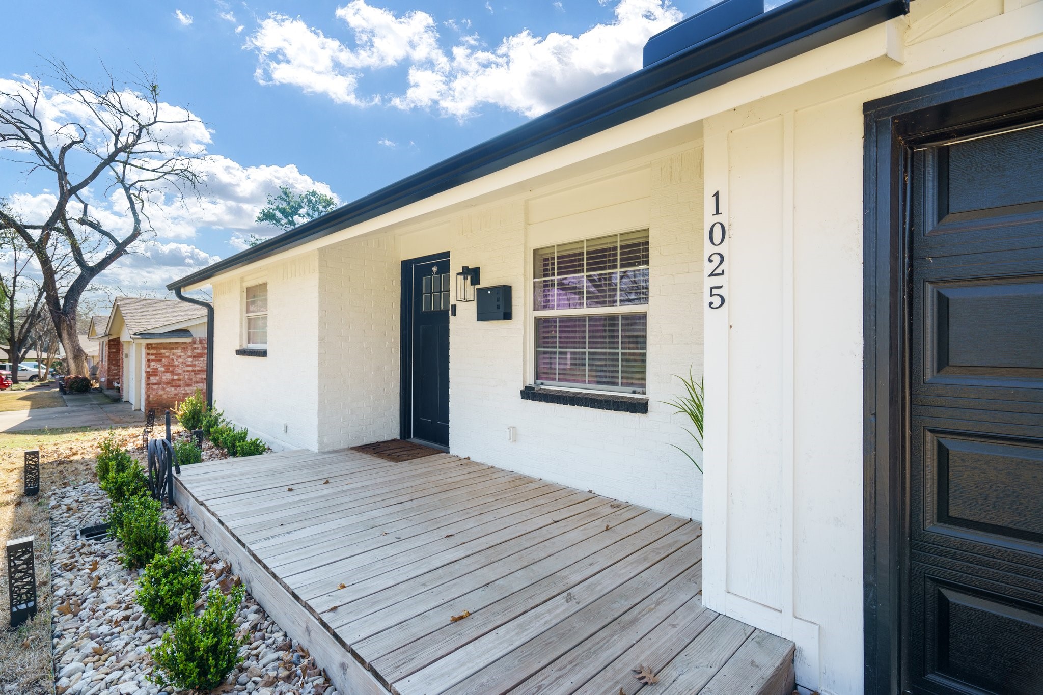 1025 Oak Hurst Drive