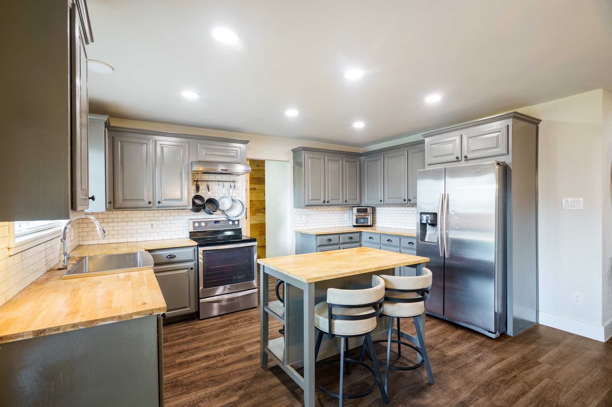 1025 Oak Hurst Drive