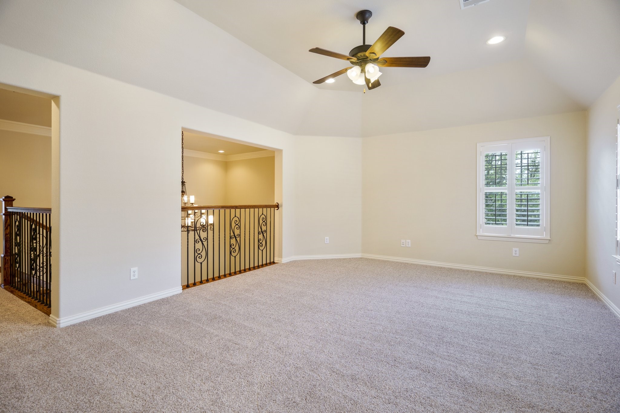 8912 Scarlet Trail
