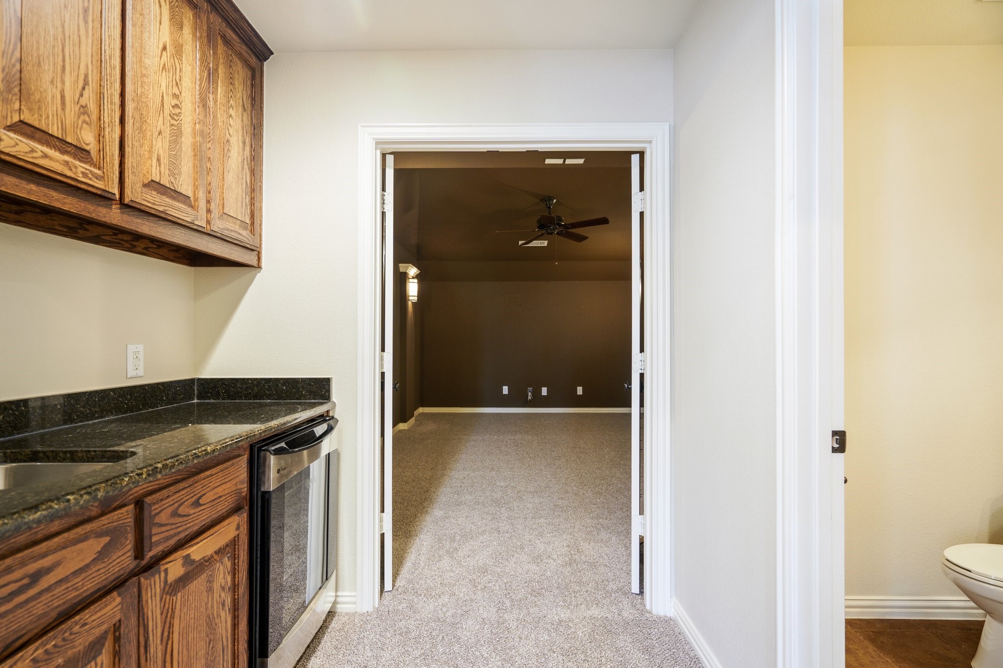 8912 Scarlet Trail