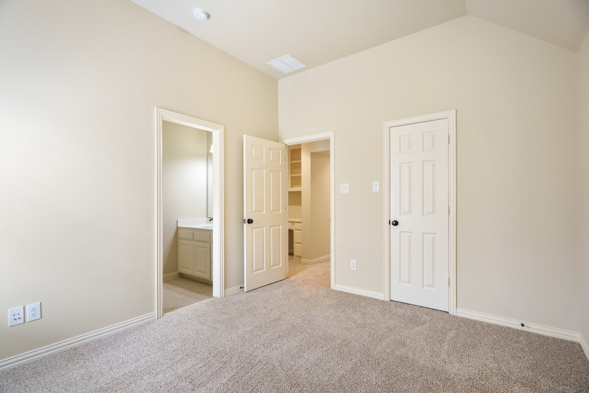 8912 Scarlet Trail