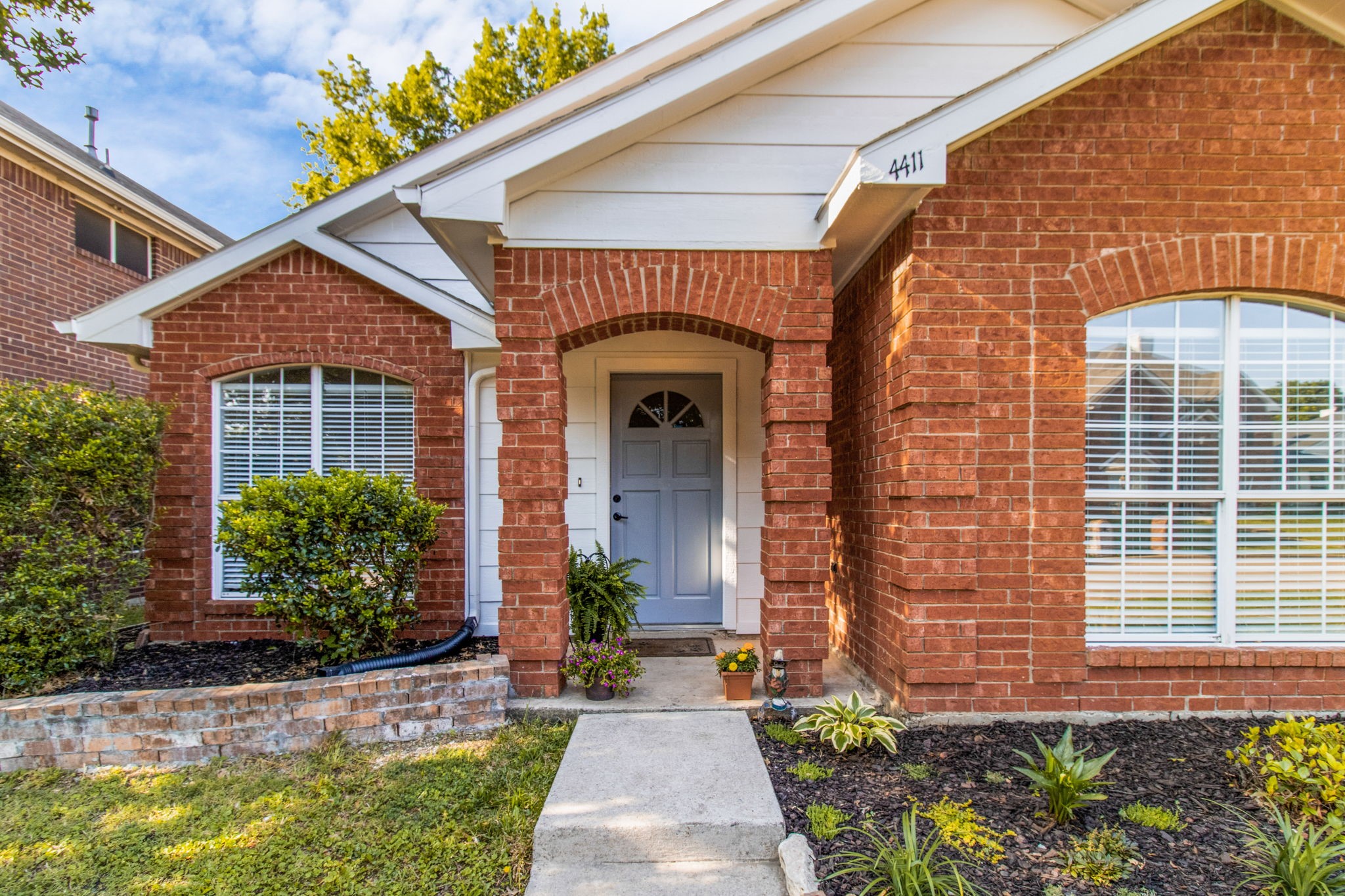 4411 Cordova Lane
